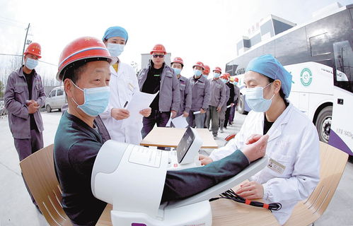 天門市創(chuàng)新推出“一站式”移動(dòng)健康體檢車，精準(zhǔn)服務(wù)農(nóng)民工健康