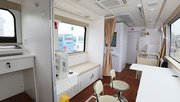 11米健康體檢車 宇通醫(yī)療體檢車的移動(dòng)健康解決方案